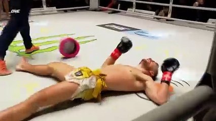 Jonathan Haggerty Knock Down Fabricio Andrade to Win ONE Bantamweight Kickboxing World Title