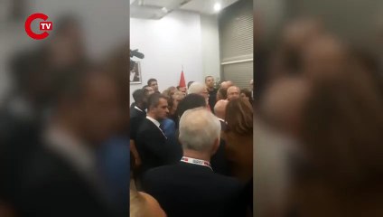 Kurultaydan çok konuşulacak görüntüler... 'İzin vermiyorum çekilmenize!'