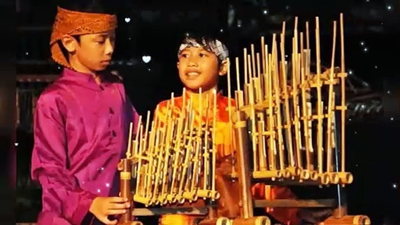 angklung-1_adab.id