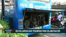Video Amatir Rekam Detik-Detik Penumpang TransJakarta Panik Lihat Bus Keluarkan Asap!