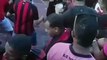 Vídeo: Torcedores do Vitória protagonizam briga dentro do Barradão