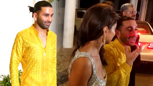 Orhan Awatramani Aka Orry और Shriya Saran Manish Malhotra की दिवाली पार्टी में मस्ती