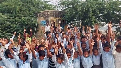 पानी की मांग को लेकर किया प्रदर्शन