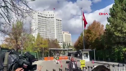 Dışişleri Bakanlığı önünde Filistin bayrağı açarak slogan atan kadın gözaltına alındı