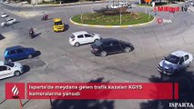 Isparta’da meydana gelen trafik kazaları KGYS kameralarına yansıdı