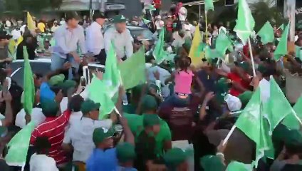 Miles de personas apoyan a Leonel Fernández en San Juan