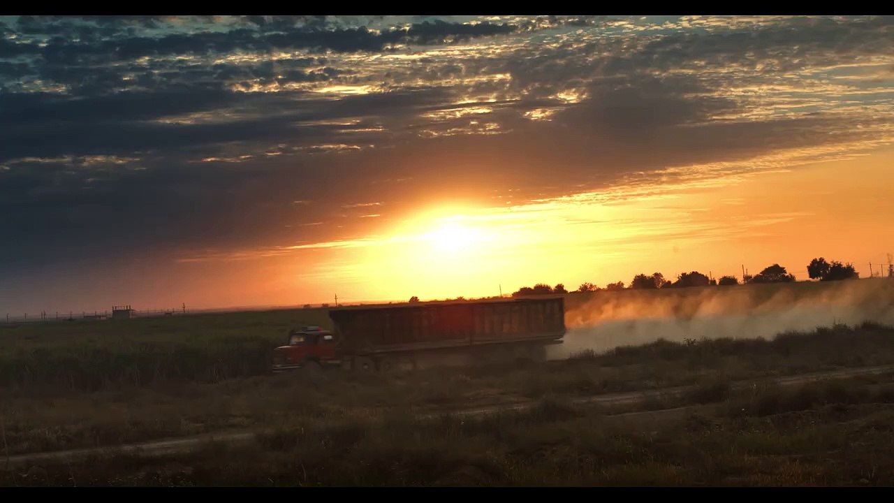 Baad Dar Kestzar-ha-ye Neyshekar Trailer OV