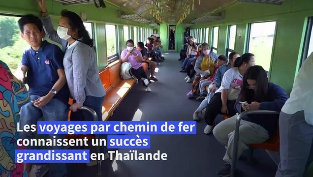 En Thaïlande, à bord du train flottant