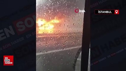 Sancaktepe TEM Otoyolu'nda yanan minibüs alev topuna döndü