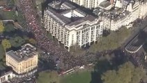 Hundreds of thousands march in London to call for ceasefire in Israel-Hamas conflict