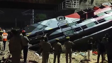 दौसा बस हादसे में पुलिस की पकड़ से बाहर चालक, वाहन मालिक को बुलाया थाने