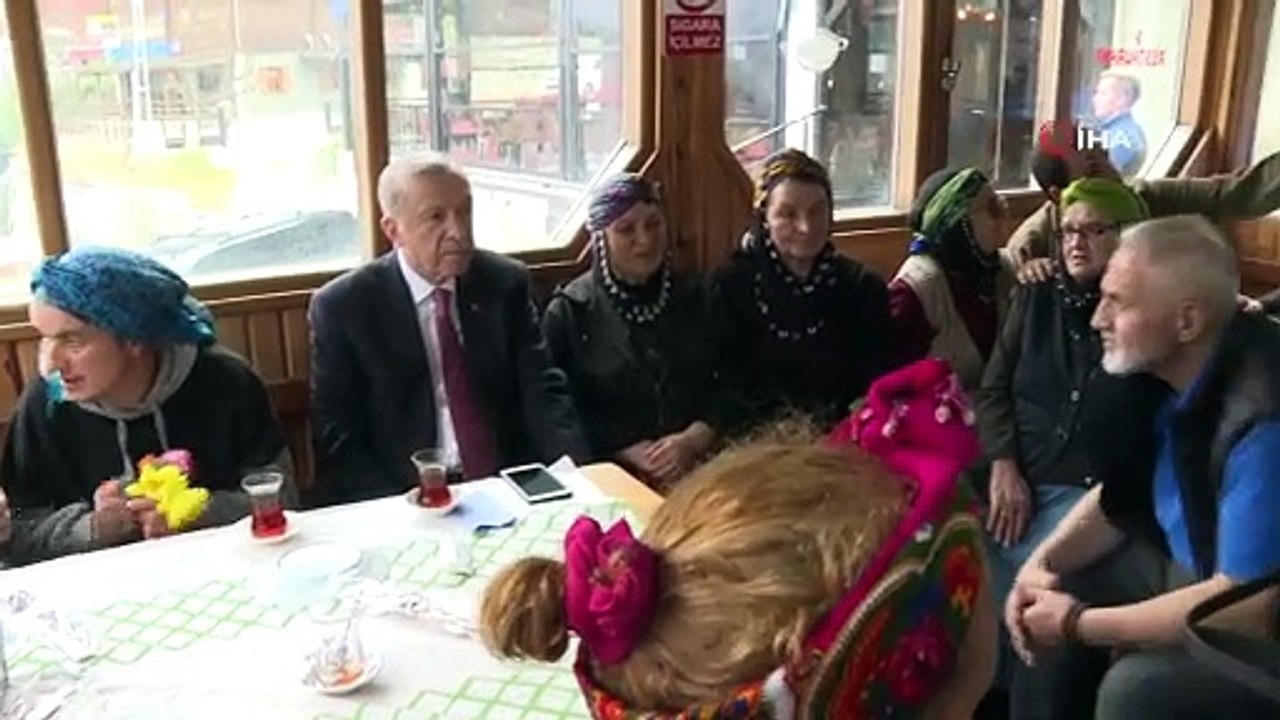 Cumhurbaşkanı Erdoğan, Ayder Yaylası'nda vatandaşlarla sohbet etti! Dikkat çeken "Peştamal" diyaloğu