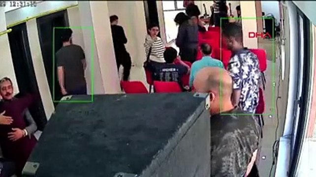 'Hoşgörü testi'; Kilise pastörüne tokat attı!