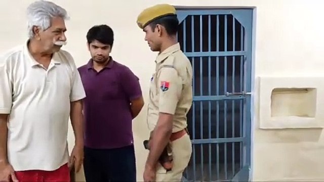 निगम आयुक्त के फोन हैकिंग में पूर्व पार्षद अशोक मलिक पुत्र सहित गिरफ्तार