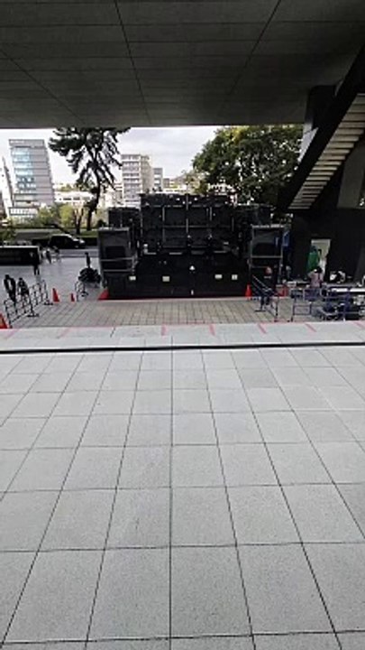 法政大学市ヶ谷キャンパス　正門前イントレステージ②