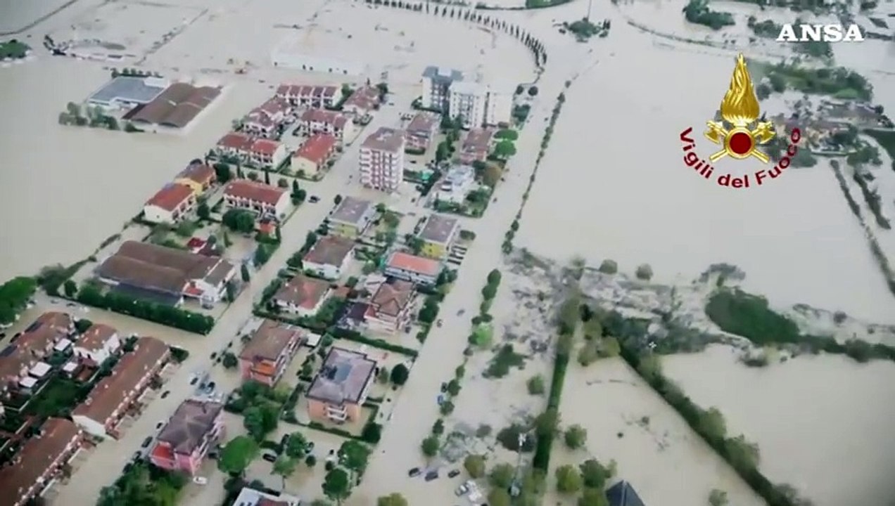 Maltempo in Toscana, la ricognizione aerea su Campi Bisenzio e Prato