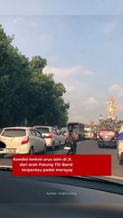 Kondisi terkini arus lalin di Jl. Bypass Ngurah Rai dari arah Patung Titi Banda menuju Sanur terpantau padat merayap, Selasa (7/11).