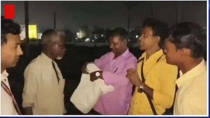 सासाराम: गुलाबी ठंड से बचाव के लिए गरीबों के बीच इस टीम ने गर्म कपड़े का किया वितरण