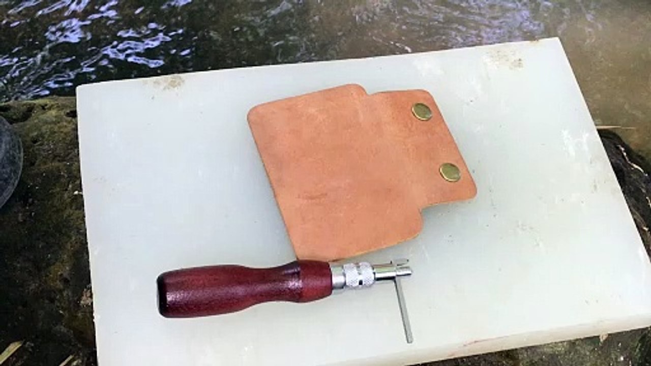 cara proses menggaris tepi kulit sapi sebelum HANDMADE