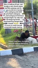 Paper Friendship: A Story of Sharing in a City Alley