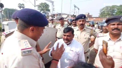 पटना: बिहटा औरंगाबाद रेल लाइन निर्माण को लेकर आंदोलनकारियों ने ट्रैक जाम करने कि कोशिश