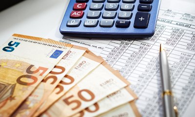 Los ricos en España aumentan su fortuna un 37%