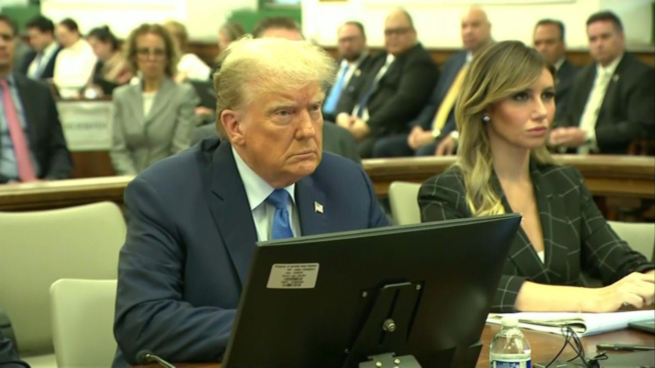 Trump gerät bei Betrugsprozess in New York mit Richter aneinander