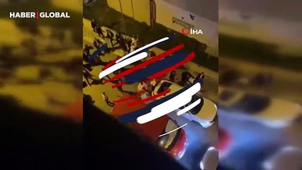 İlginç anlar: Önce oynadılar, sonra kavga ettiler