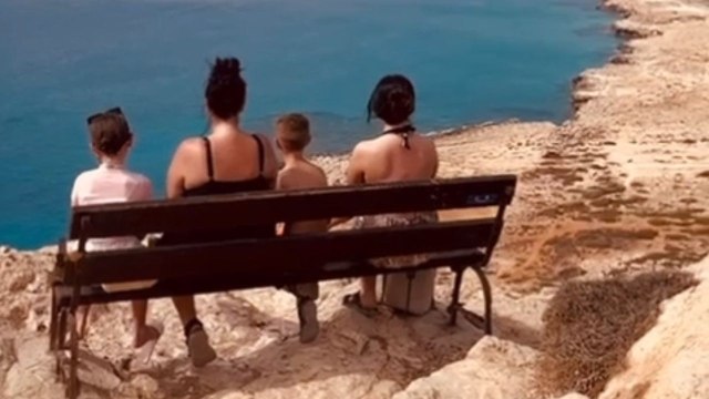 Woman's heart is full of love after BF catches her off-guard with a serene wedding proposal