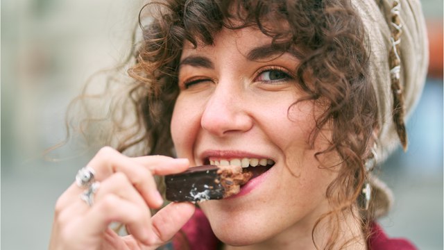 Forscher enthüllen: Diese Lebensmittel machen fast genauso süchtig wie Alkohol und Zigaretten