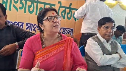 রেশন দুর্নীতির আঁচ পেতেই মুখ্যমন্ত্রী বালুকে খাদ্যমন্ত্রী থেকে বনমন্ত্রী করে দেন: লকেট | Oneindia