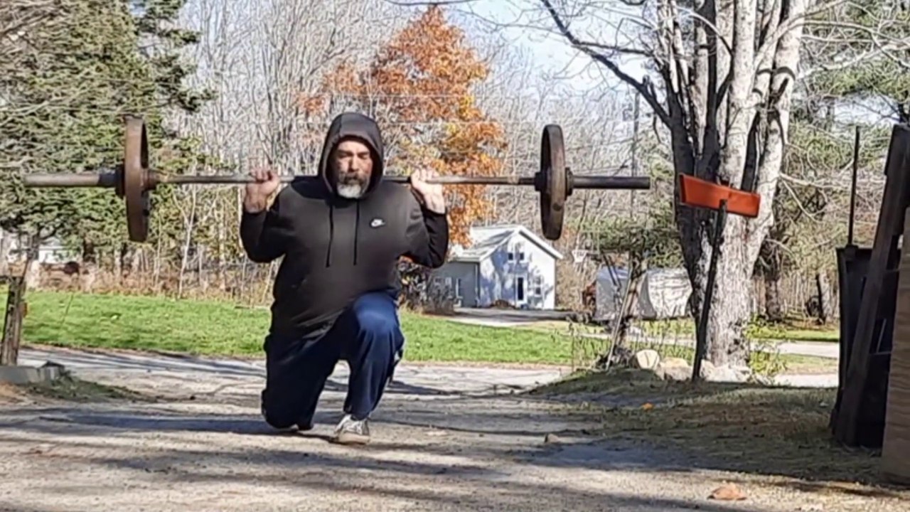 Walking Lunges 139¼lb