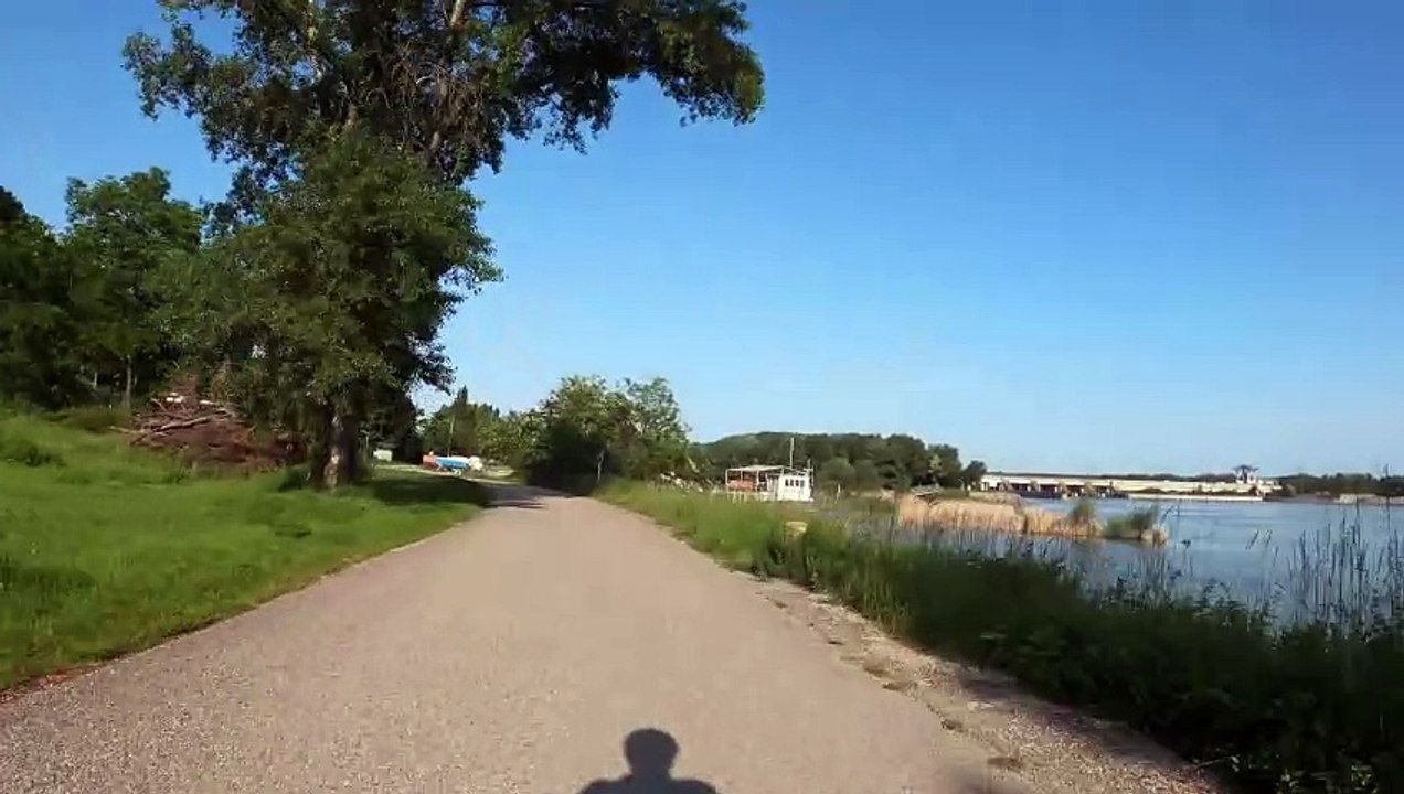 Kraftwerk Greifenstein - Auf dem Donauradweg (9)