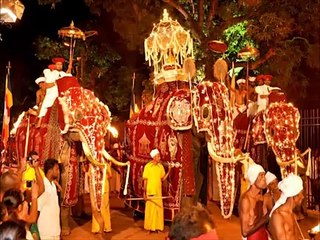 Sadudanthada by Sujatha Aththanayake Amadhahara musical programe