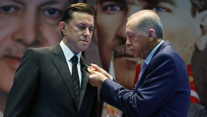 İYİ Parti’den istifa eden Eskişehir Milletvekili Nebi Hatipoğlu, AKP’ye katıldı