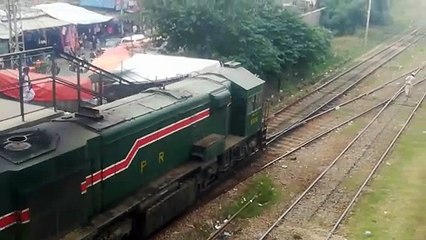 Pakistan Railway Rail Car Departure from Rawalpindi Railway Station