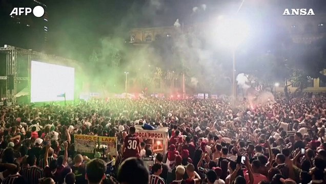 Calcio, la gioia dei tifosi del Fluminense dopo la vittoria nella Coppa Libertadores
