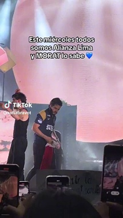 Morat luce la camiseta de Alianza Lima