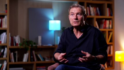 EXCLU VIDÉO - Alain Delon : maisons, cachets… Les dessous de sa fortune