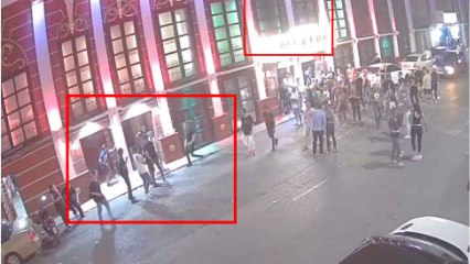 El vídeo que recoge el inicio del incendio desencadenado supuestamente por una máquina de fuego frío usada en la Discoteca Teatre.