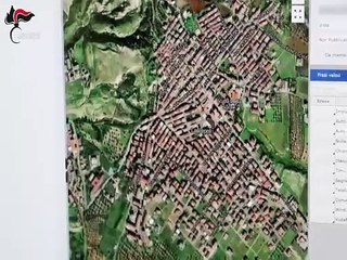 Bari: video rivela il momento della cattura di un mafioso latitante