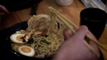 À Paris, Shu Yan gère son restaurant de ramen avec ChatGPT