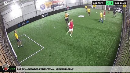 But de Alexandre (petit) Petial - LES CAMELEONS
