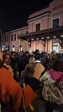 Tragedia sui binari a Rescaldina, circolazione ferroviaria bloccata tra Saronno e Busto