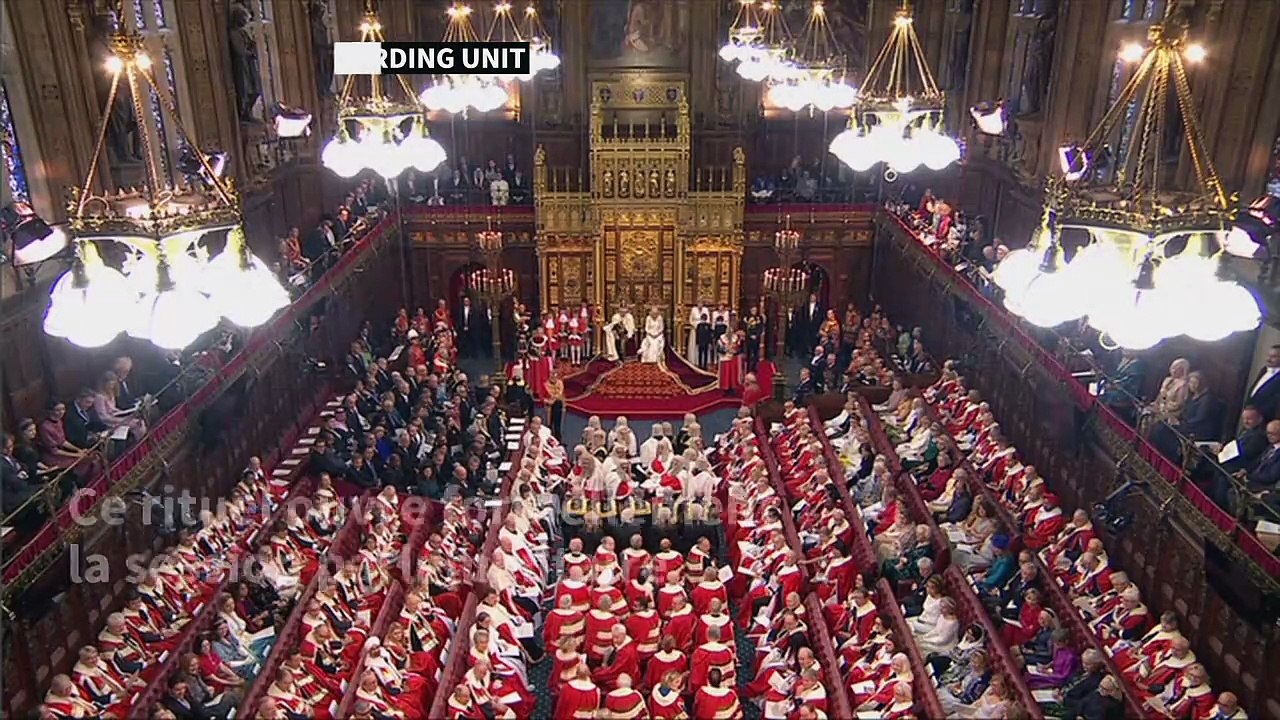 Charles III prononce son premier discours du trône, tourné vers les élections