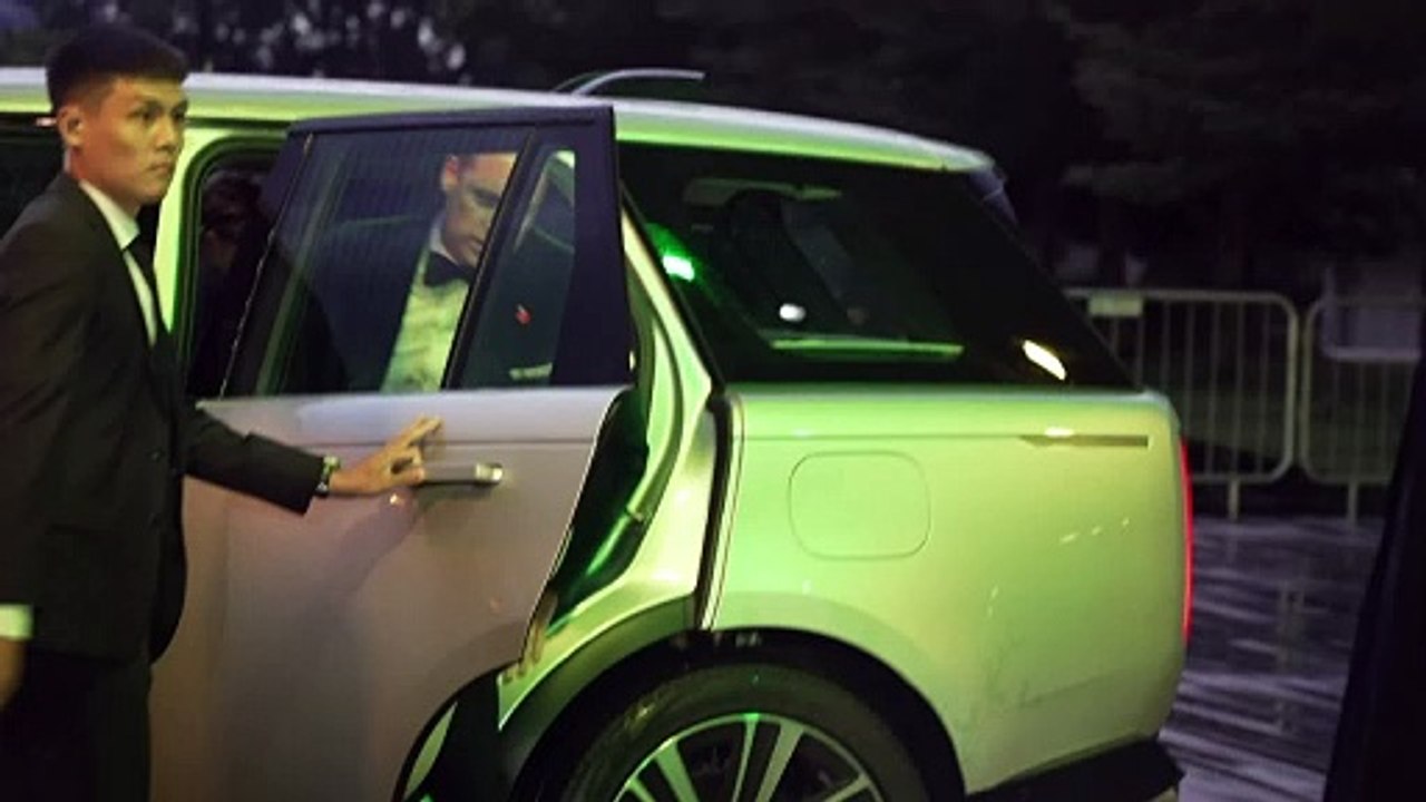 Prince William hits green carpet for Earthshot ceremony