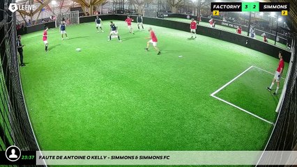 Faute de Antoine O'KELLY - SIMMONS & SIMMONS FC
