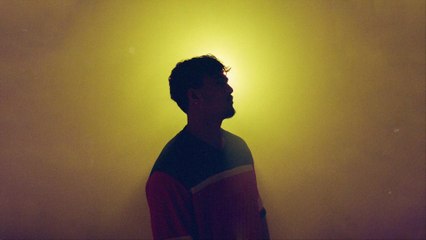 teo glacier - who do you love? (Visualizer)