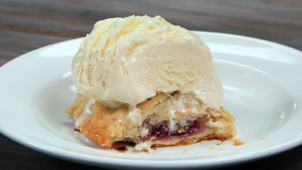 How to Make Blackberry Turnovers