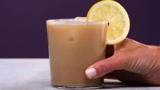 How to Make Cold Brew Fizzy Lemonade
